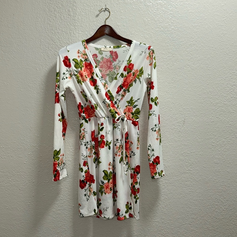 Floral short dress size Large